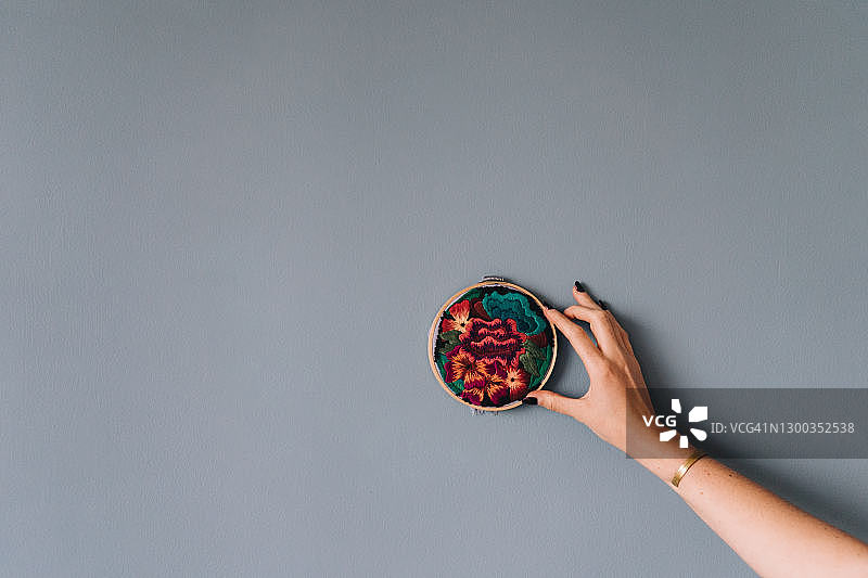 手持刺绣框图片素材