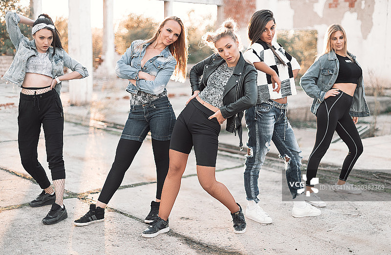 户外舞蹈图片素材