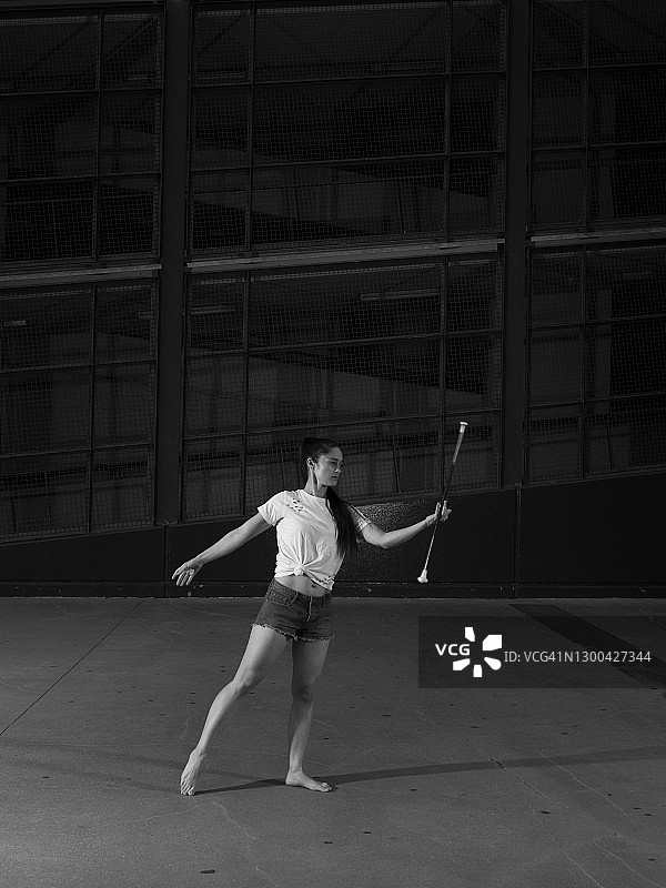 体操运动员的新训练动作图片素材