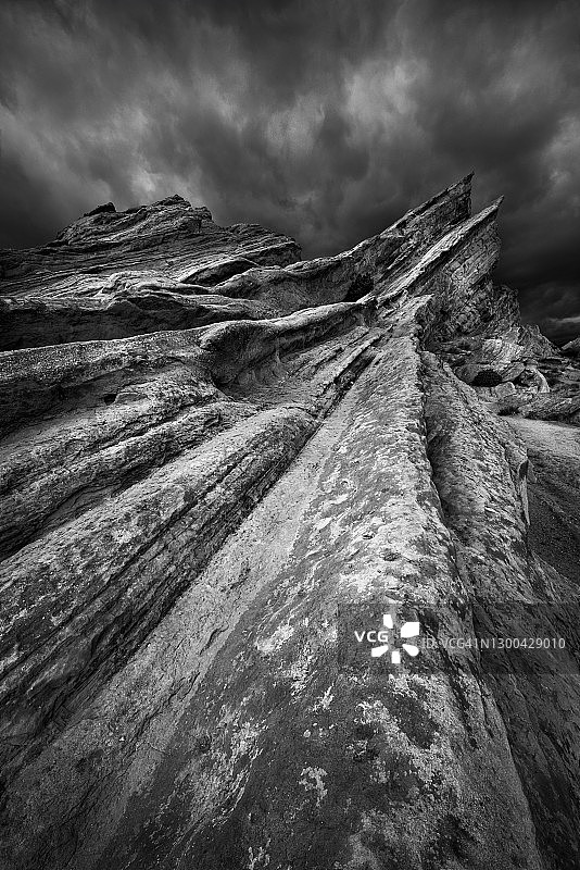 原始峰黑白照图片素材