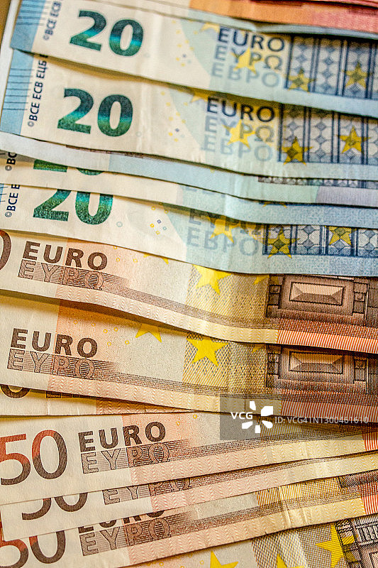 欧元纸币和硬币图片素材