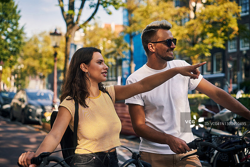 走得越远，乐趣越多图片素材