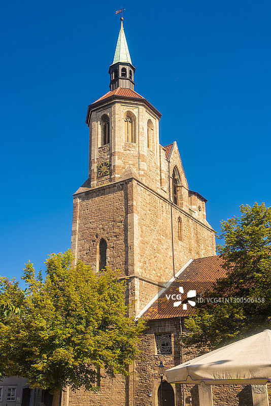 德国下萨克森州不伦瑞克：圣马格努斯教堂的钟楼图片素材