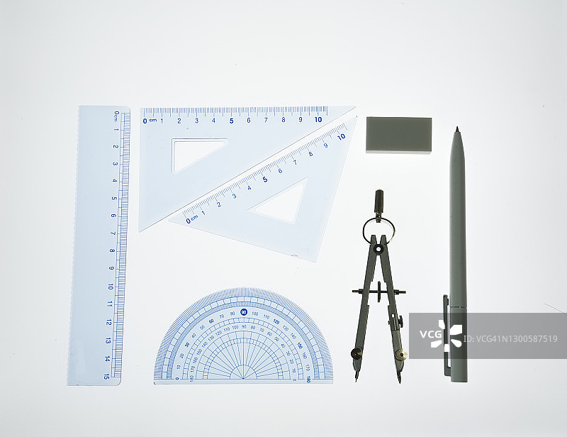 尺子、圆规、笔图片素材