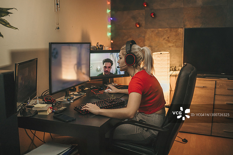 游戏玩家图片素材