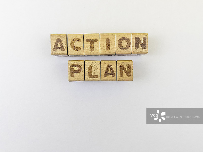 魔方木块上的行动计划文本图片素材
