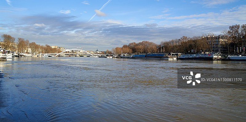 巴黎塞纳河洪水图片素材