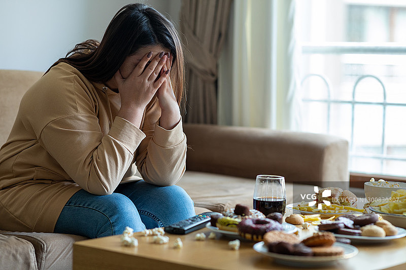 不开心的压力大的女人图片素材