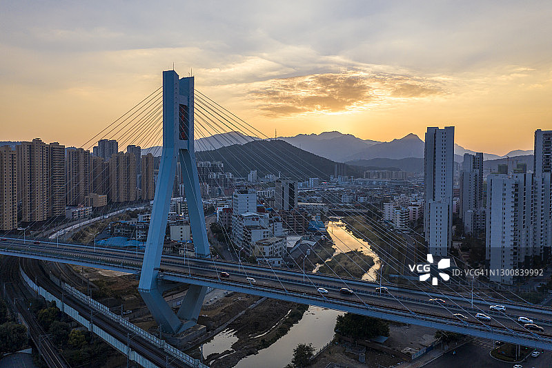 城市立交桥黄昏景色图片素材