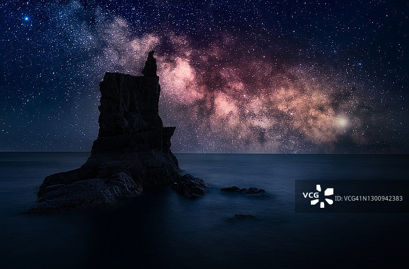 海面上的银河图片素材