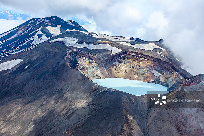 小谢米亚奇火山锥及酸性特罗伊茨基陨石坑风光图片素材