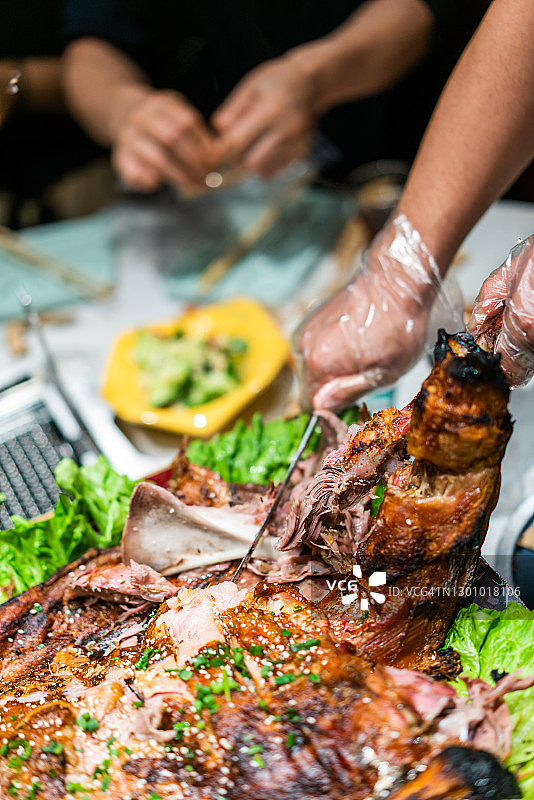 内蒙古烤全羊图片素材