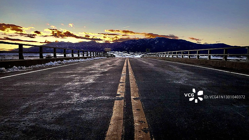 科罗拉多州立交桥路面结冰图片素材