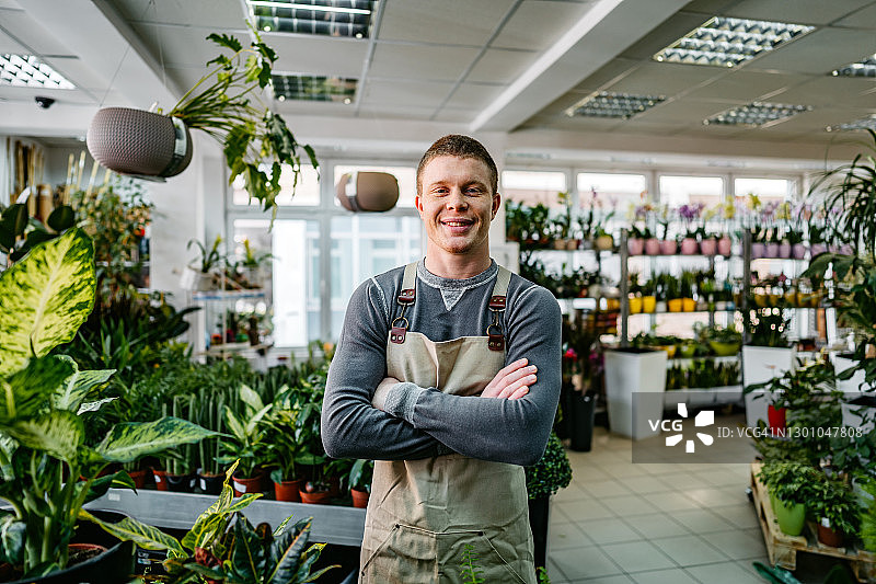 花店里的花艺师图片素材
