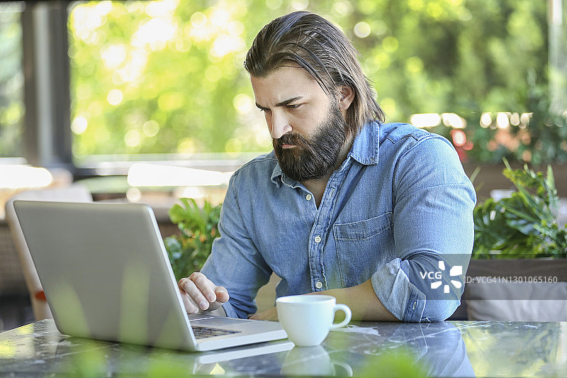 离开办公室工作图片素材
