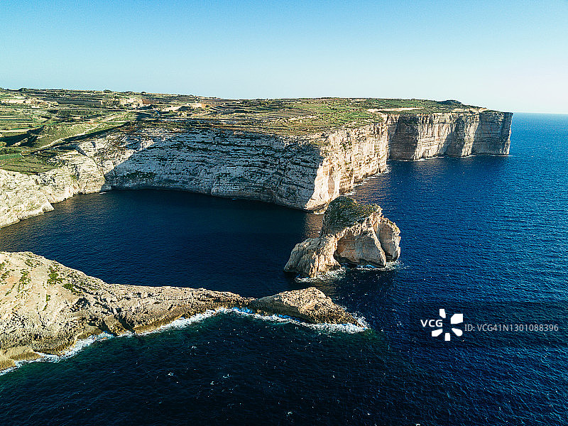 马耳他 - 地中海旅游目的地 - 戈佐岛圣劳伦兹，Azure Window遗址图片素材