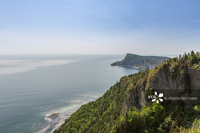 加拿大魁北克加斯佩半岛福里隆国家公园山顶风光图片素材