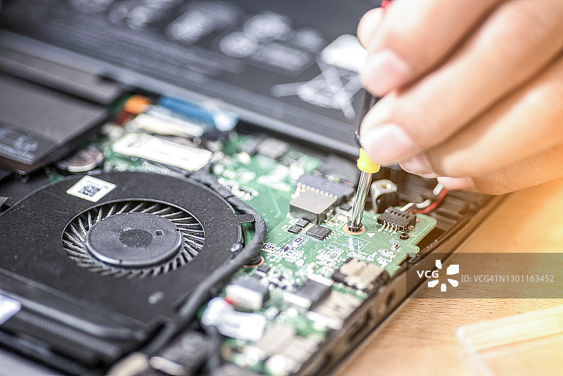 计算机维修概念特写：硬件图片素材