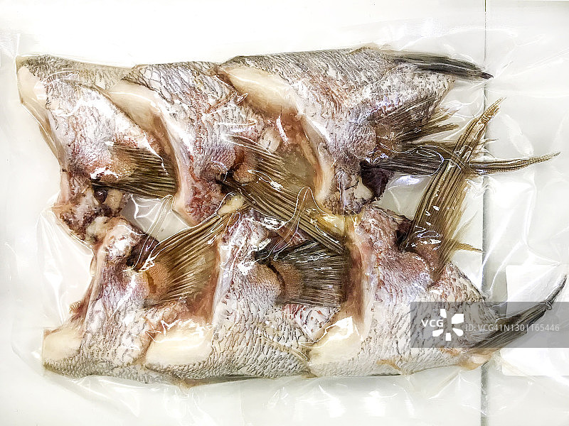 爱知县真空包装的鲷鱼颈肉图片素材