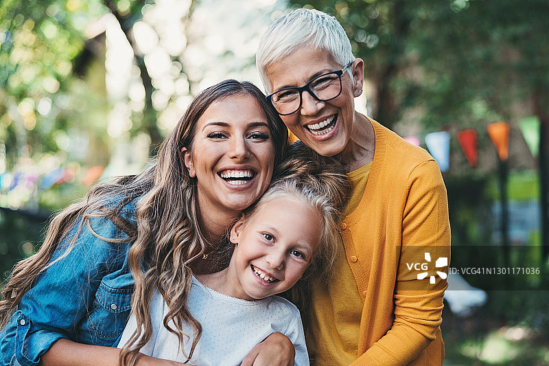 三代女性图片素材