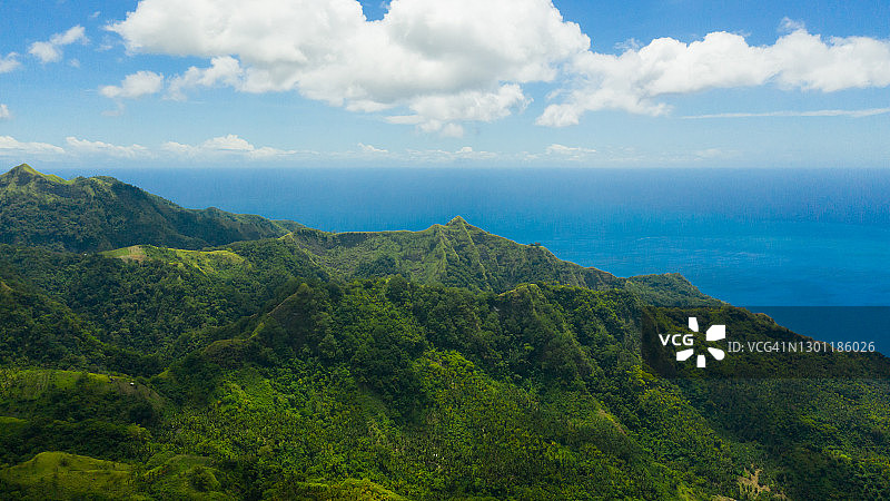 菲律宾棉兰老岛的雨林山脉图片素材