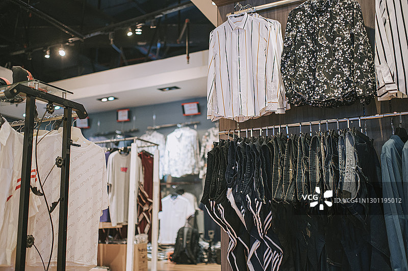 男士服装精品店内部图片素材