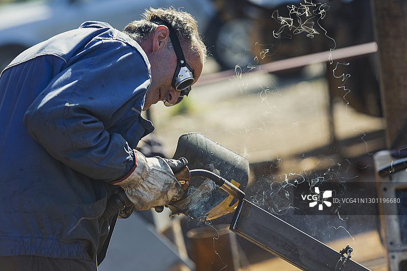 金属工人图片素材