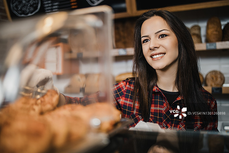 面包店女工图片素材