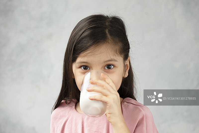 儿童牛奶图片素材