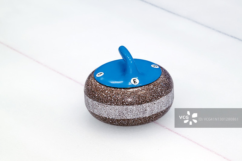 冰壶蓝色冰壶石特写图片素材