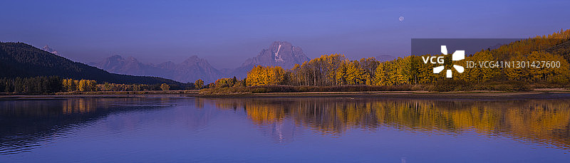 莫兰山蛇河日出景观图片素材