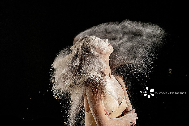 粉末舞图片素材