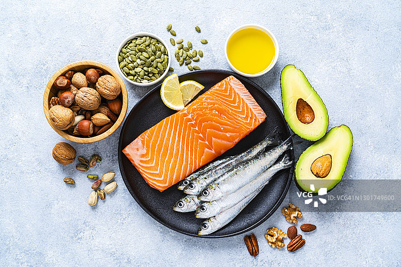 富含健康脂肪的食物，顶视图图片素材