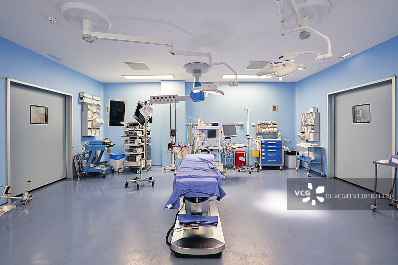 医院手术室医疗设备的摆放图片素材