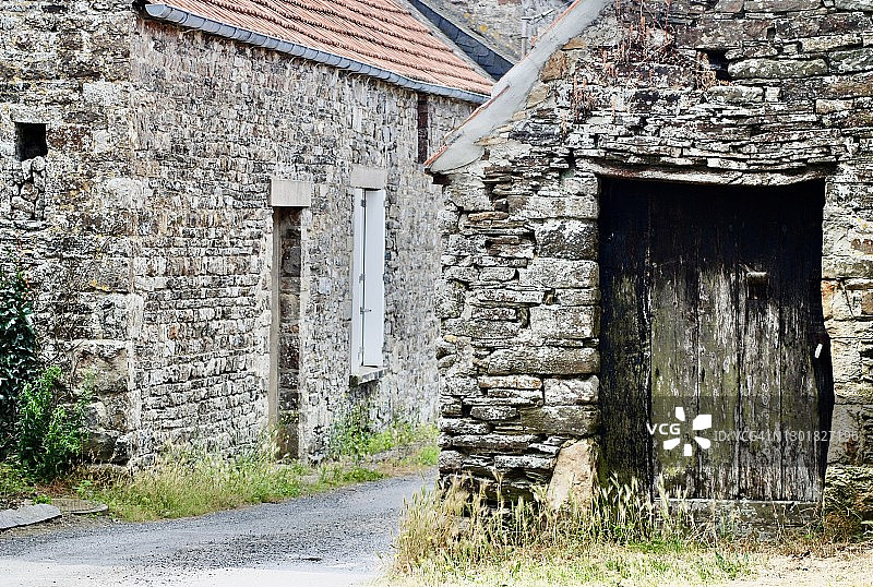 石头谷仓和村舍图片素材