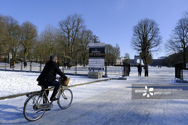 比利时布鲁塞尔下雪图片素材