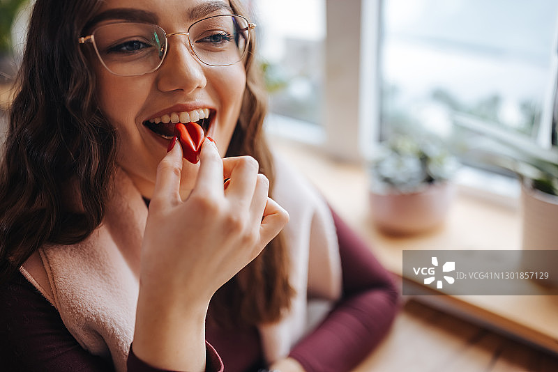 享受甜点图片素材