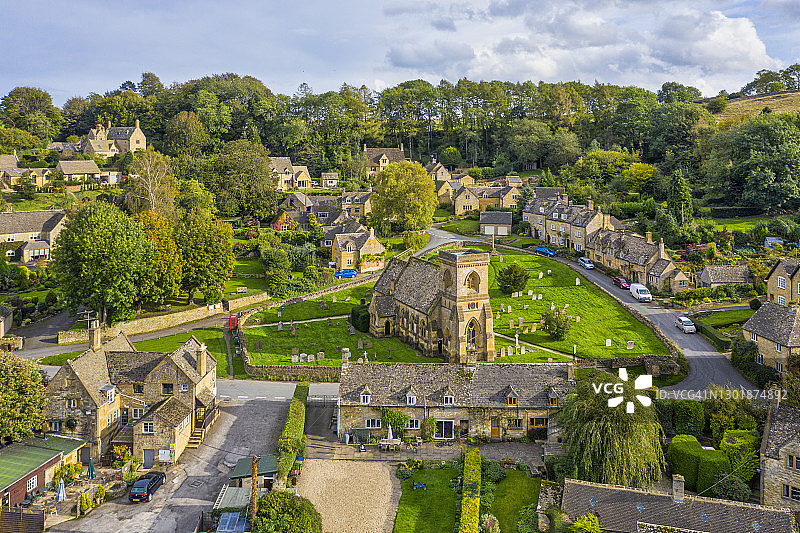 英国格洛斯特郡斯诺斯希尔的科茨沃尔德村庄图片素材