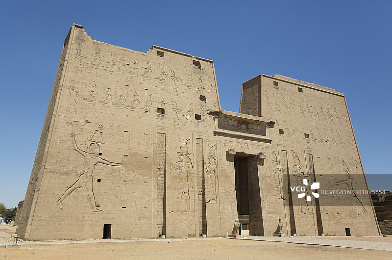埃及埃德夫神庙荷鲁斯神庙第一塔门图片素材