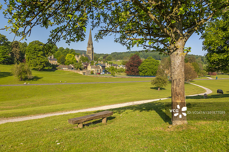 英国德比郡查茨沃斯公园埃登索村景色图片素材