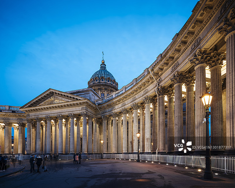 喀山圣母大教堂夜景，联合国教科文组织世界遗产，俄罗斯圣彼得堡图片素材