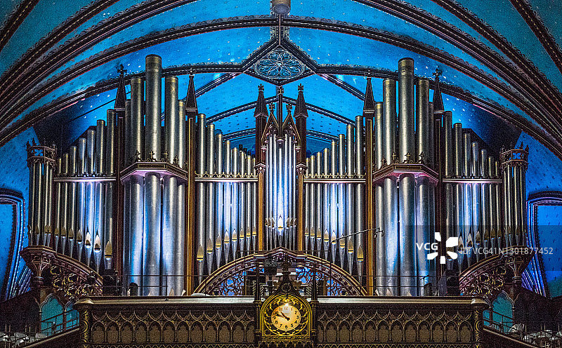 加拿大魁北克省蒙特利尔圣母大教堂的管风琴图片素材