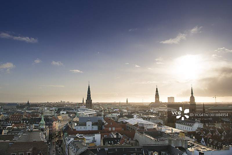 俯瞰哥本哈根历史街区图片素材