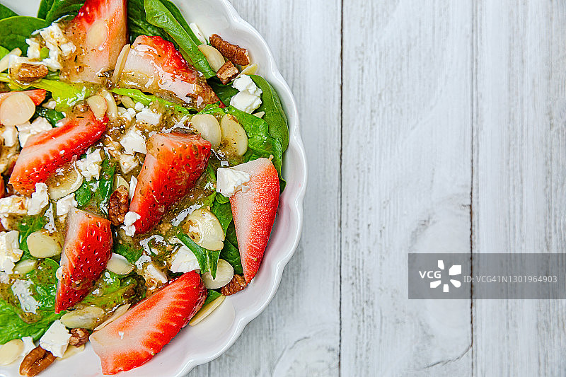 新鲜的自制沙拉图片素材