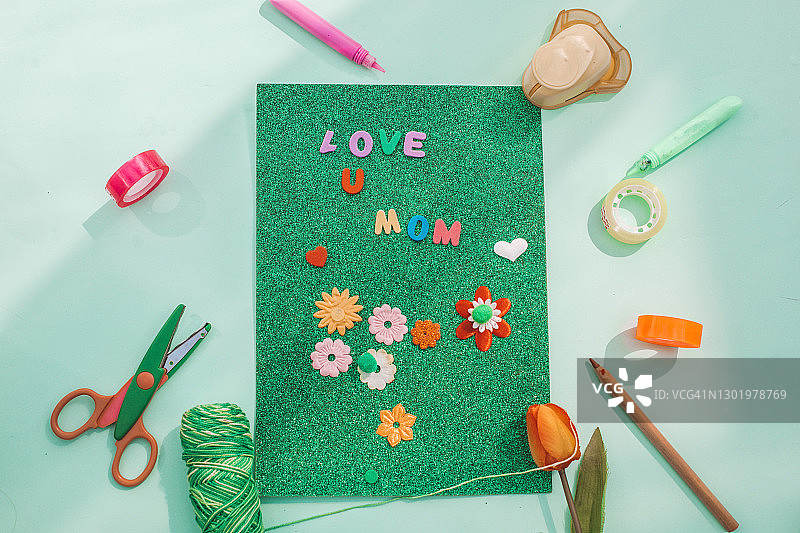 儿童母亲节手工制作俯视图图片素材