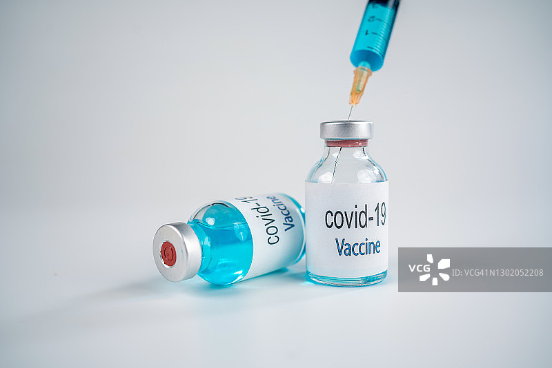 疫苗和注射。用于预防、免疫和治疗冠状病毒感染(新型冠状病毒病2019、COVID-19、新型冠状病毒2019)。医学传染性的概念。图片素材