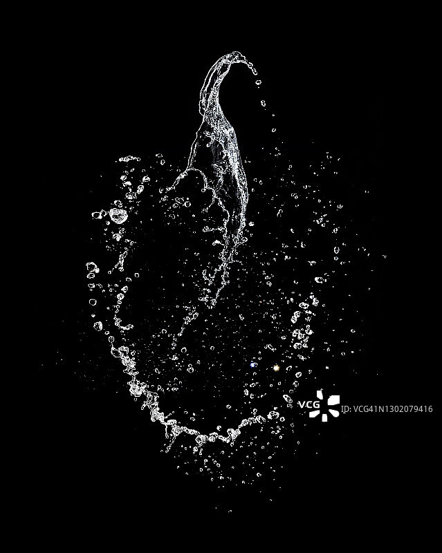 悬浮在空中的水花、水滴和水雾图片素材