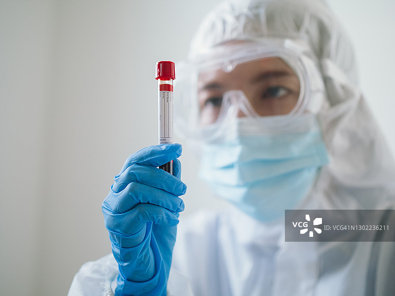 医生准备血液图片素材