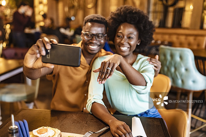 结束夜晚的完美方式图片素材