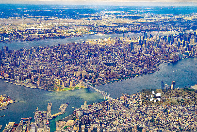 从飞机上看到的纽约市图片素材